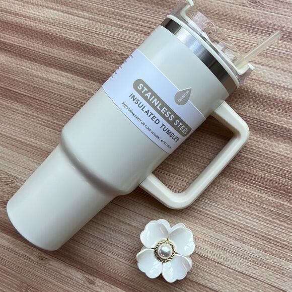 40oz hydraquench tumbler with handle in cream - Picture 12 of 12